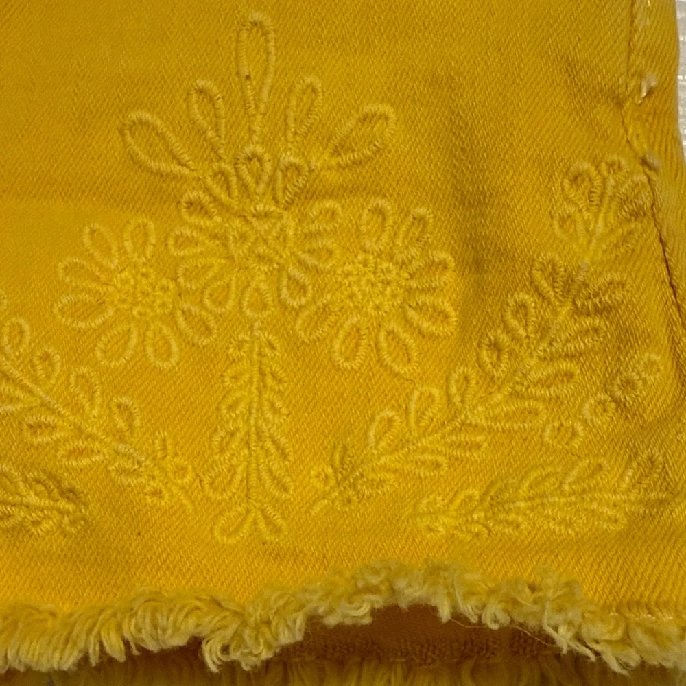 Zara Yellow Embroidered Kids Shorts